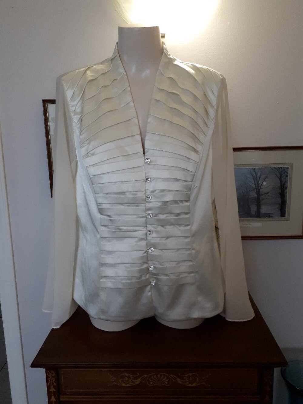 Beautiful Ivory Formal top by Tradition in size 14